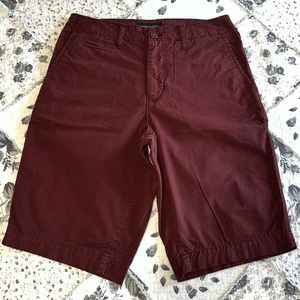 SOLD! American Eagle Next Level Flex Longer Length Chino style Shorts mens 30